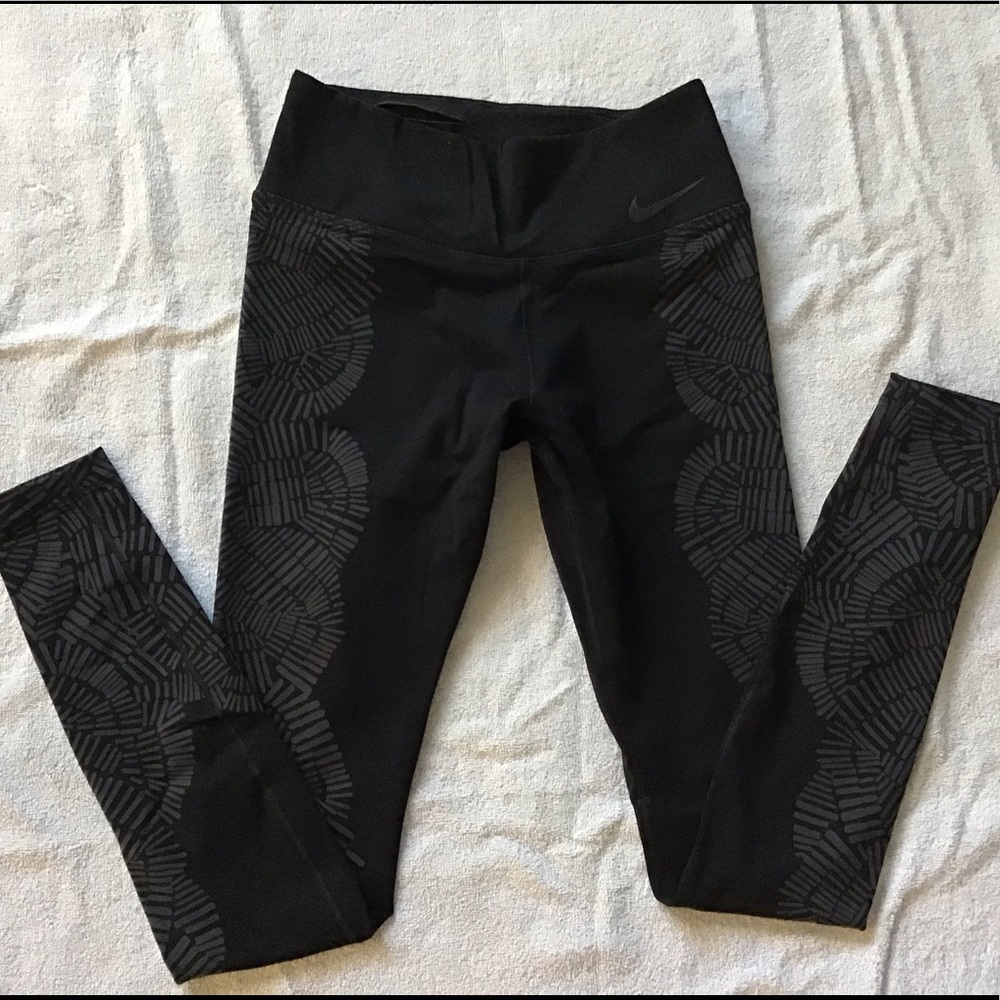 Nike Legendary Tights